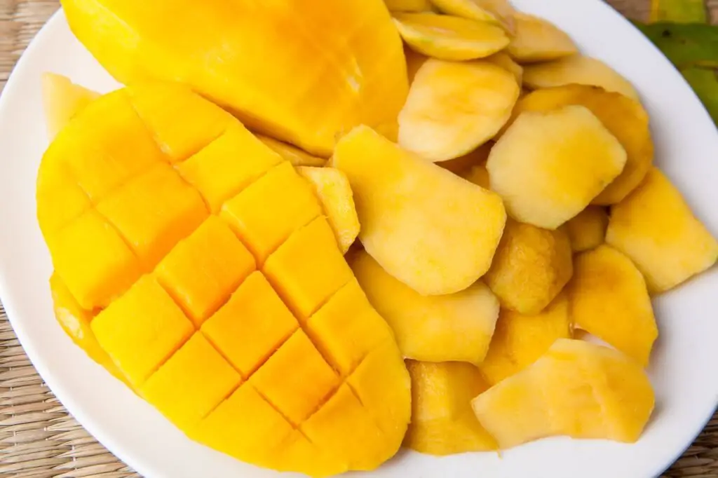 Health Benefits of Mango, nutrients in a mango